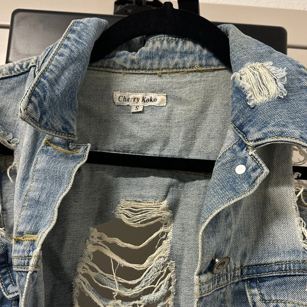 Nasty Gal Ripped Denim Jacket (S) - Picture 2 of 6
